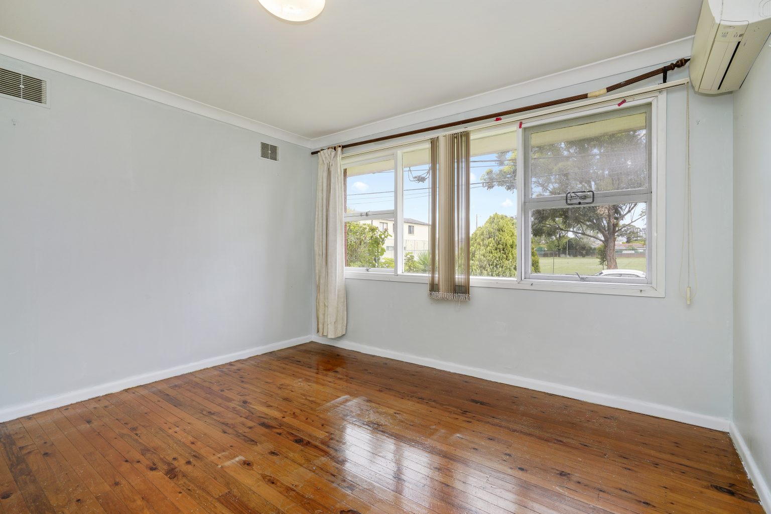 25 Vincent Ave, Liverpool NSW 2170 – photo 4 of 7