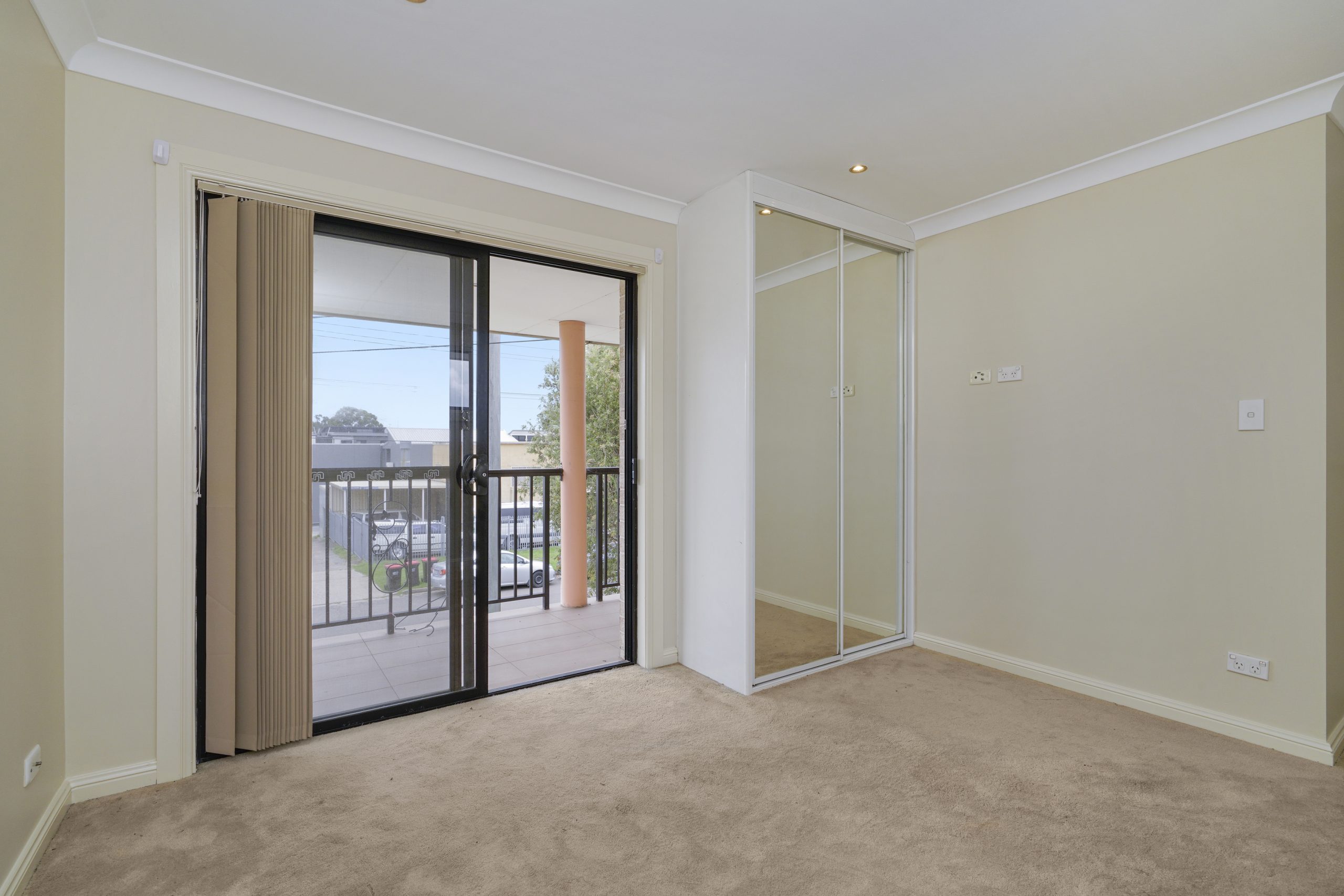 2A Canberra Ave Casula NSW 2170