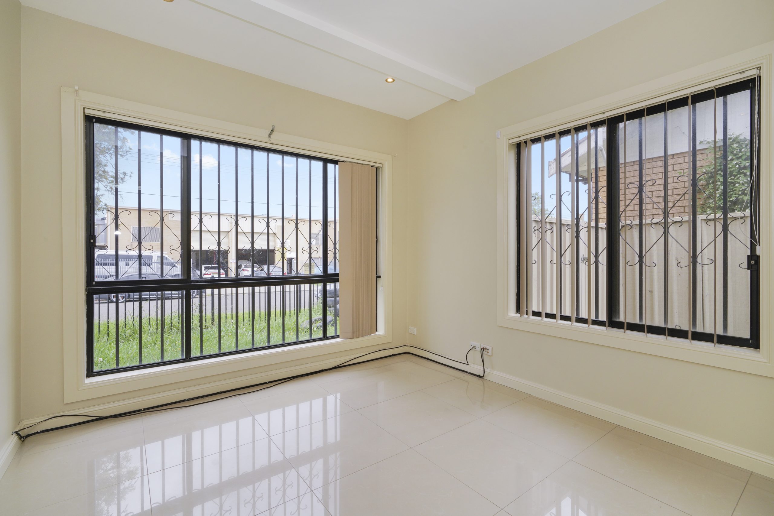 2A Canberra Ave Casula NSW 2170