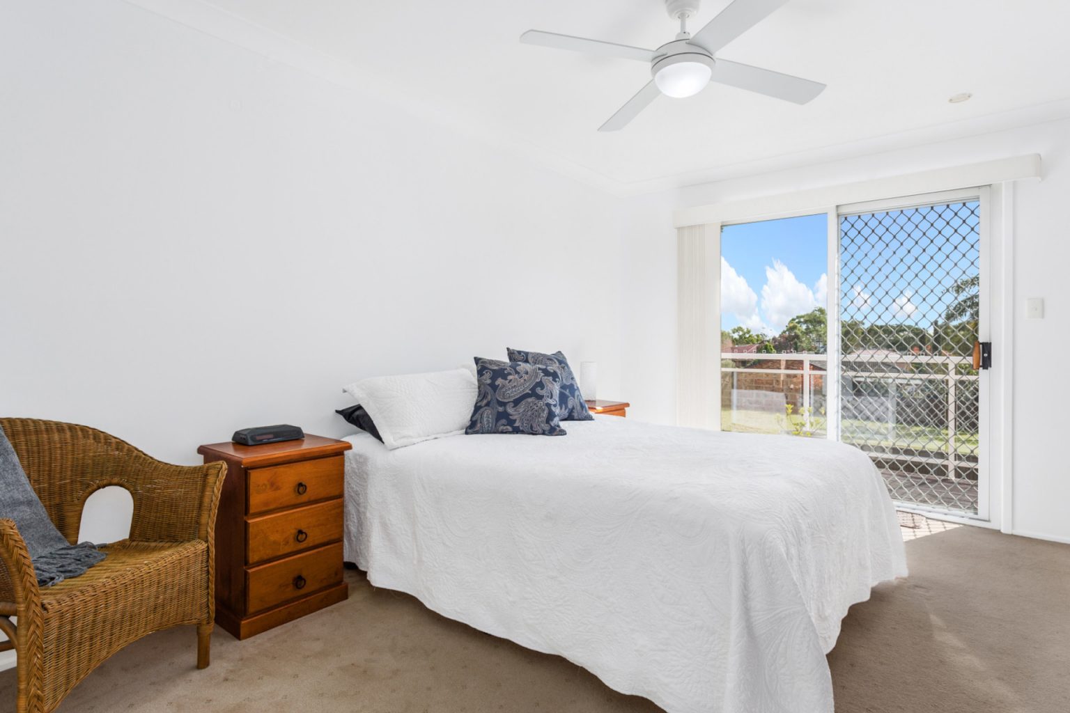 2 Baguette Close, Casula NSW 2170 – photo 9 of 14