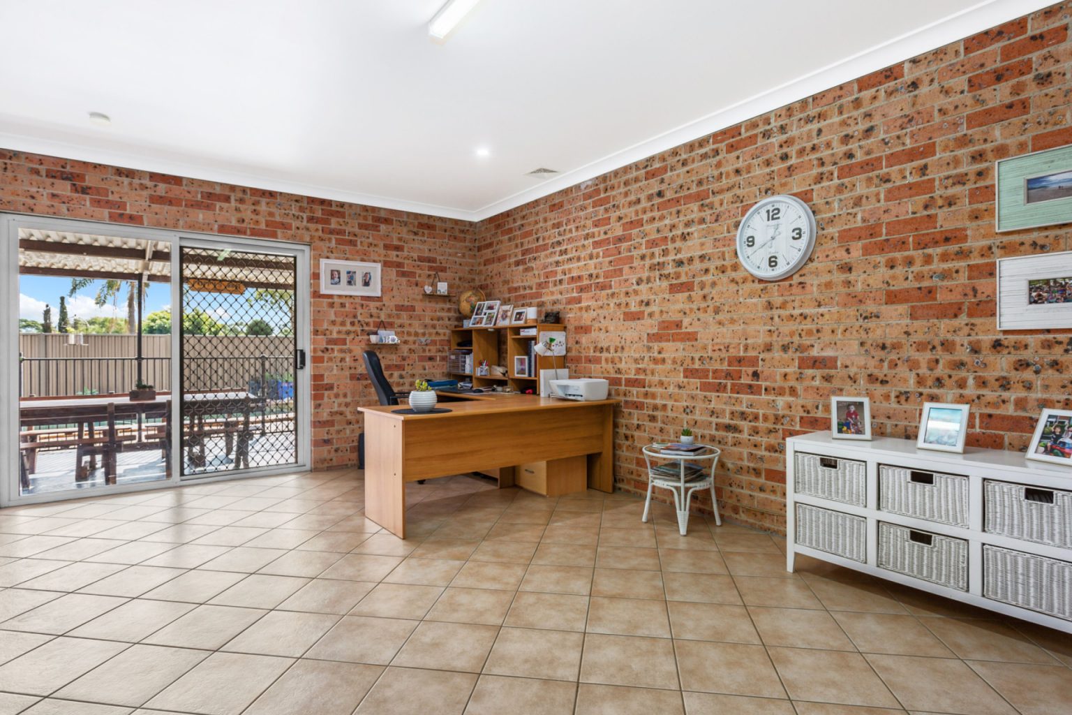 2 Baguette Close, Casula NSW 2170 – photo 4 of 14