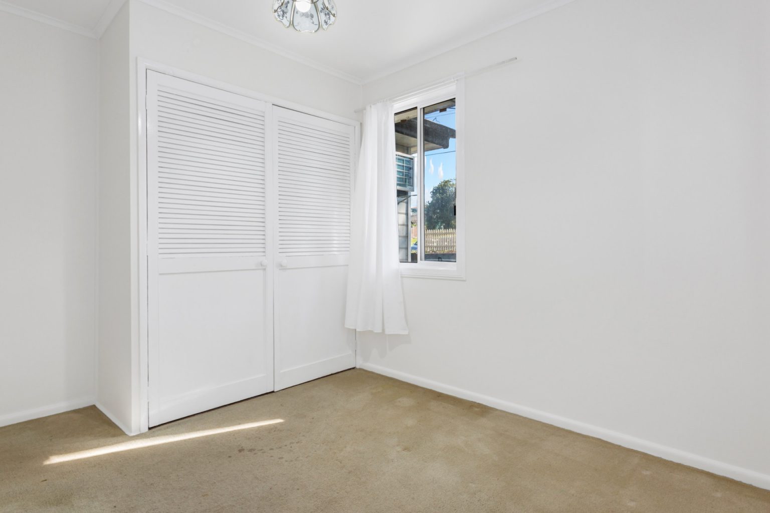 93 Heckenberg Avenue, Sadleir NSW 2168 – photo 7 of 12