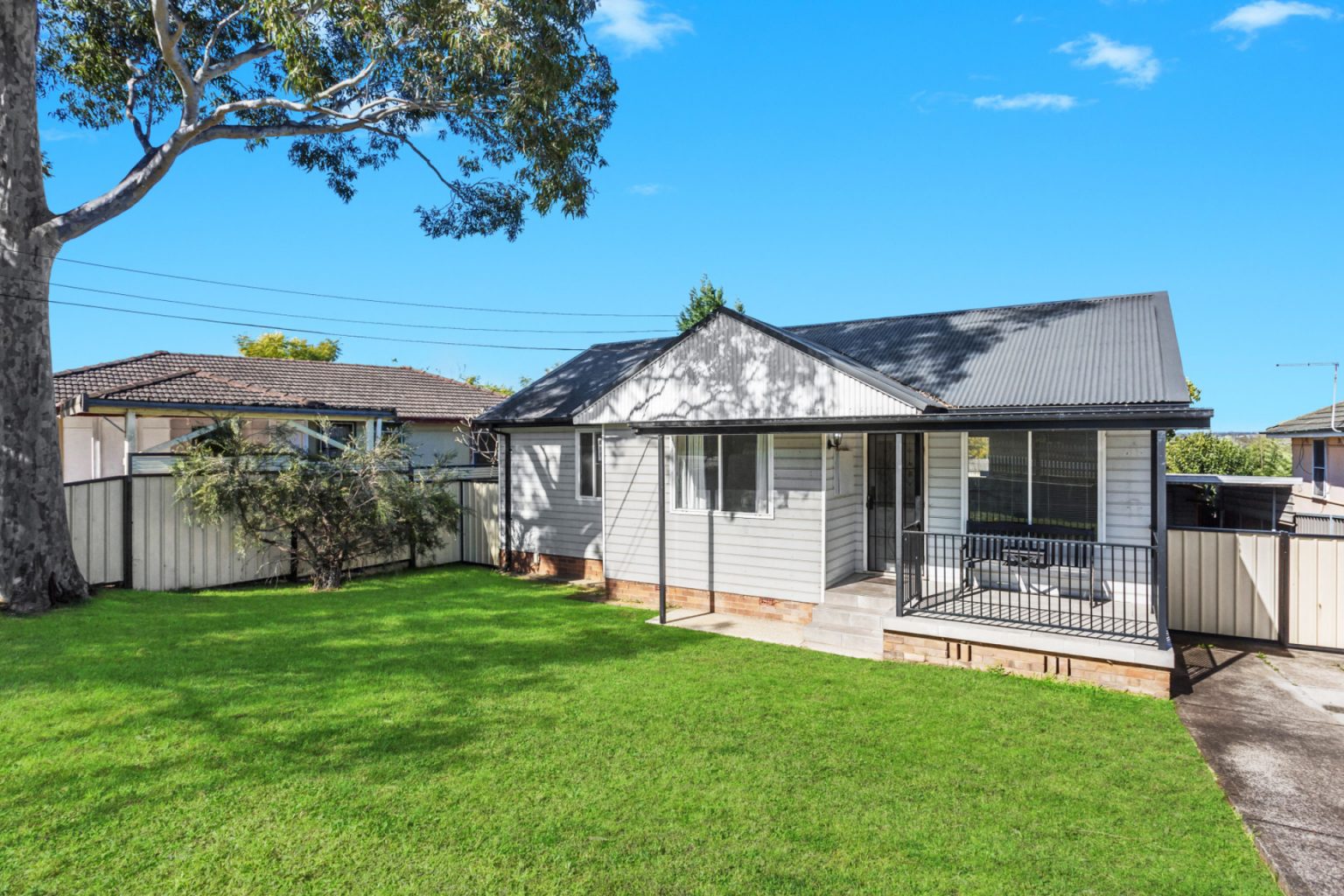 93 Heckenberg Avenue, Sadleir NSW 2168 – photo 3 of 12