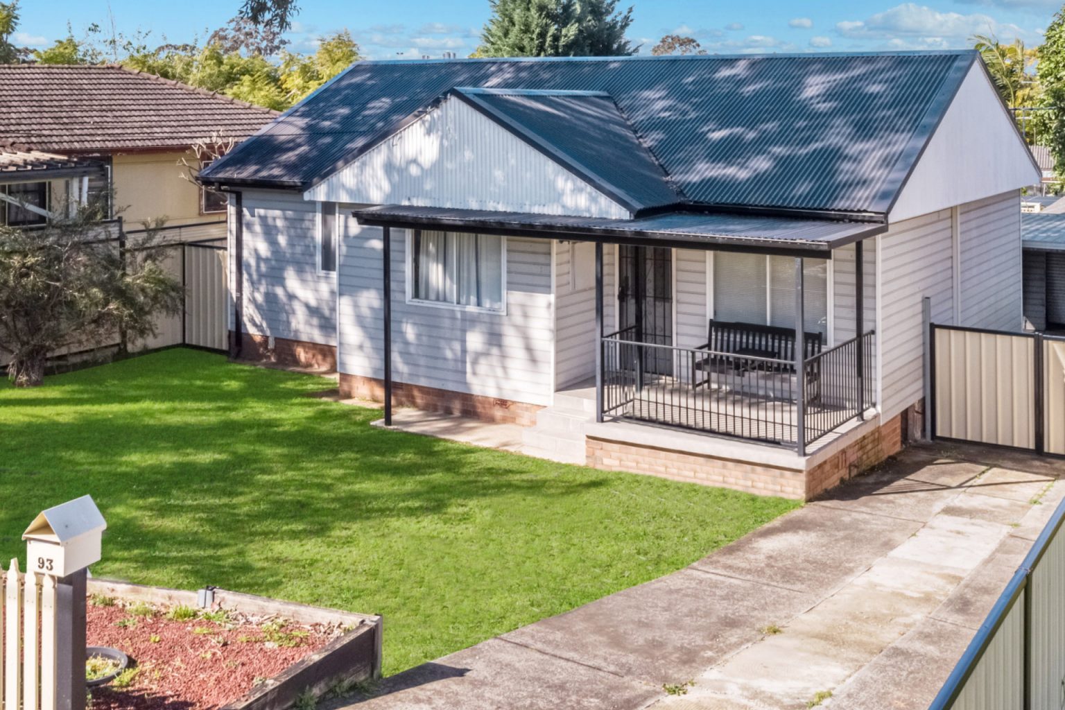 93 Heckenberg Avenue, Sadleir NSW 2168 – photo 2 of 12