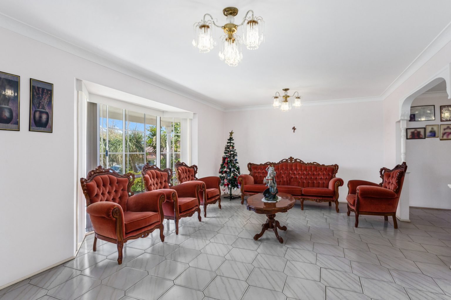 2 Colville Place, Bonnyrigg Heights NSW 2177 – photo 5 of 14