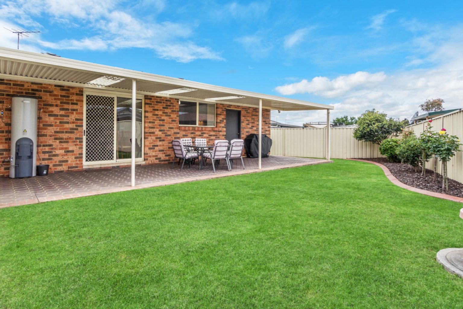 10 Gosling Avenue, Green Valley NSW 2168 – photo 9 of 10