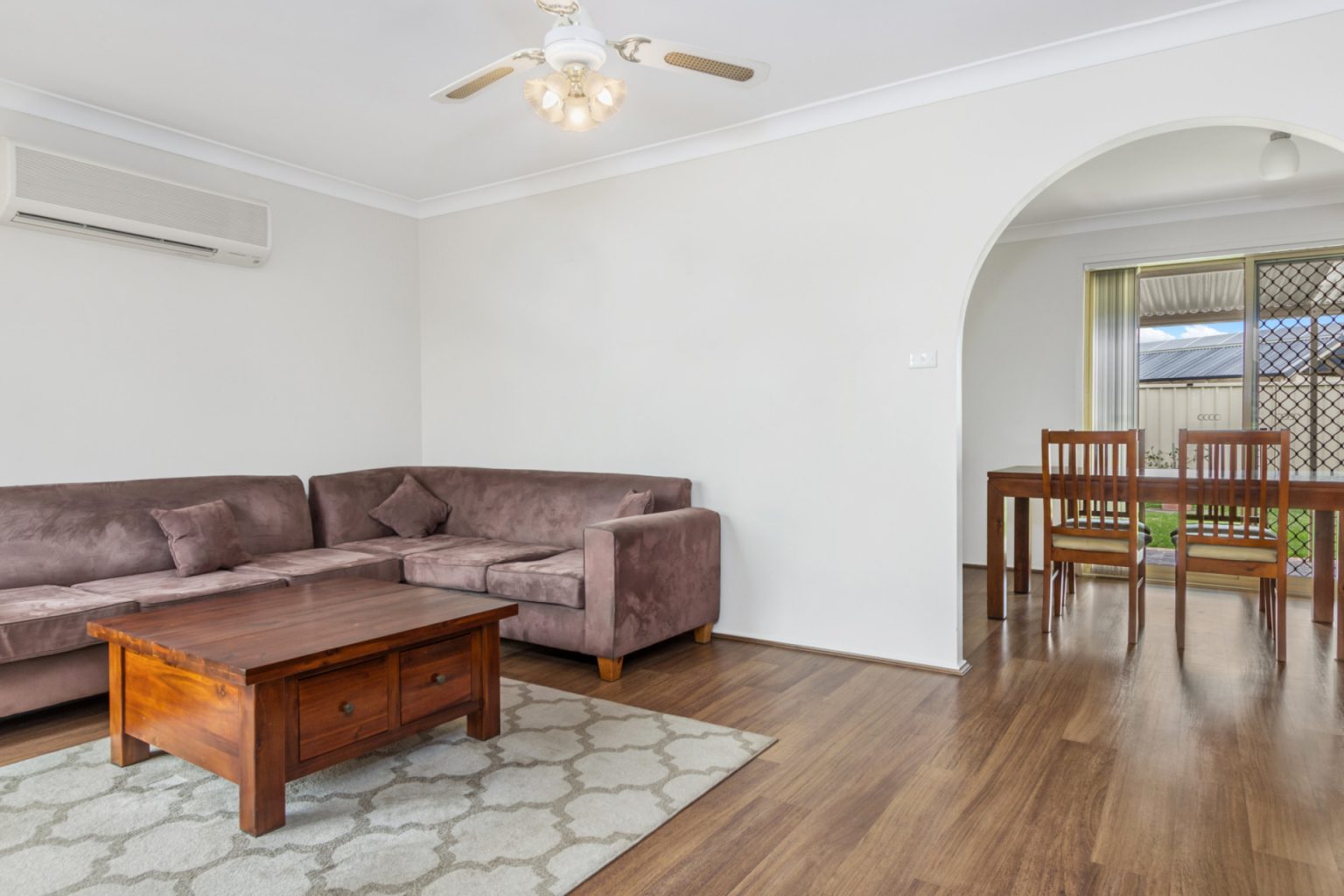 10 Gosling Avenue, Green Valley NSW 2168 – photo 5 of 10