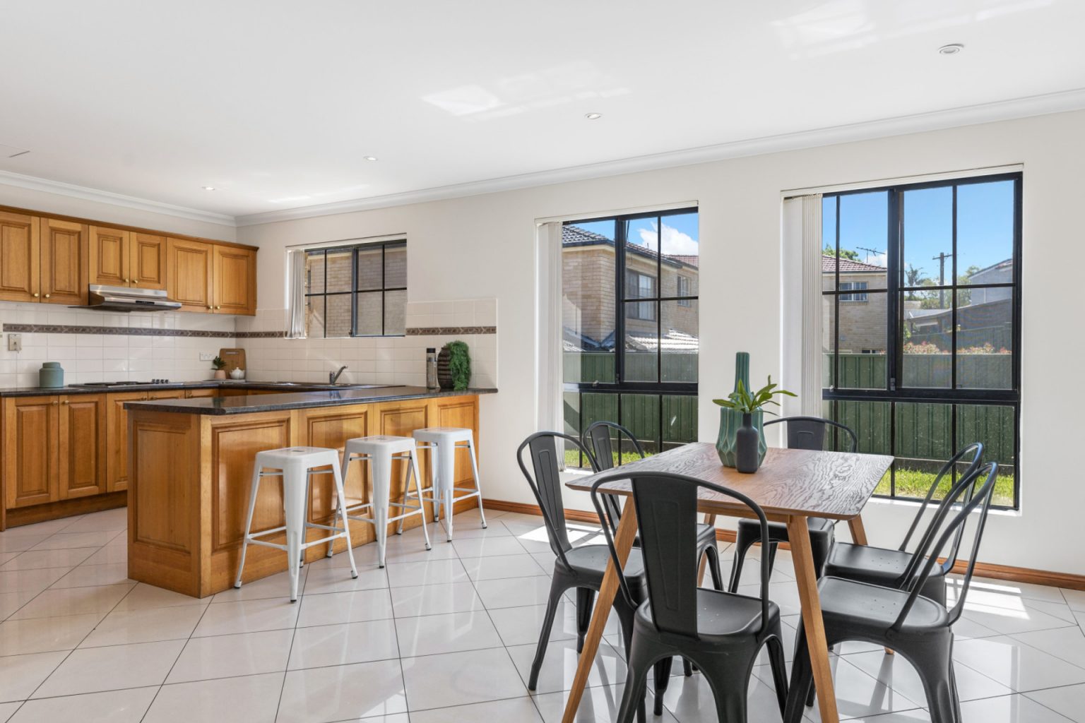 68a Hoddle Avenue, Campbelltown NSW 2560 – photo 4 of 13