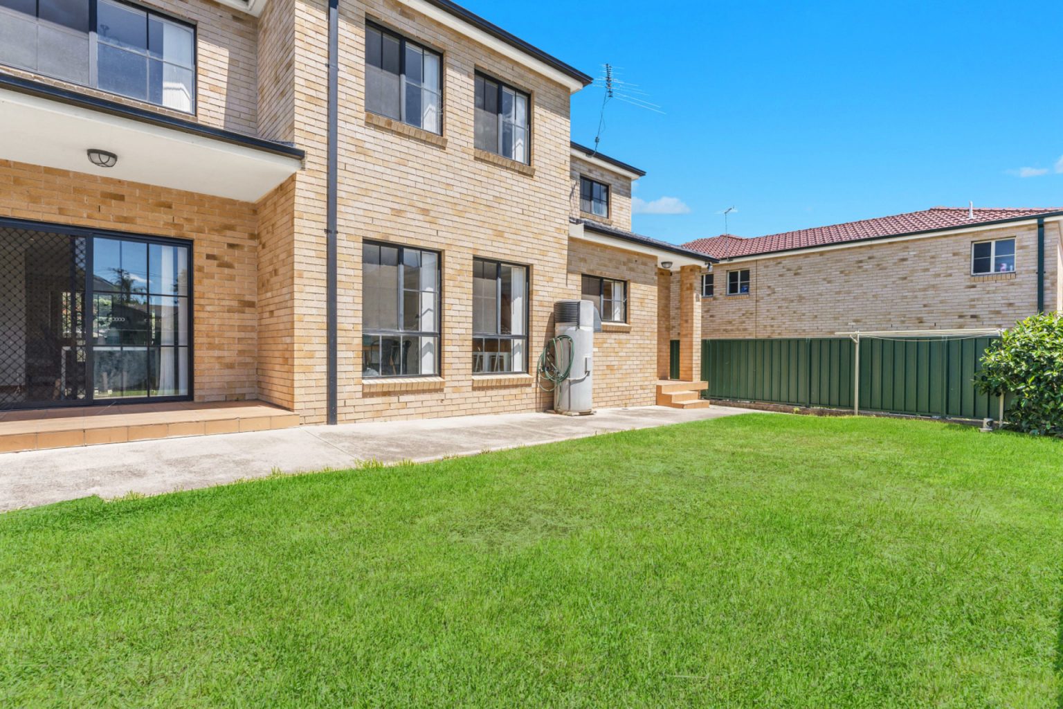 68a Hoddle Avenue, Campbelltown NSW 2560 – photo 12 of 13