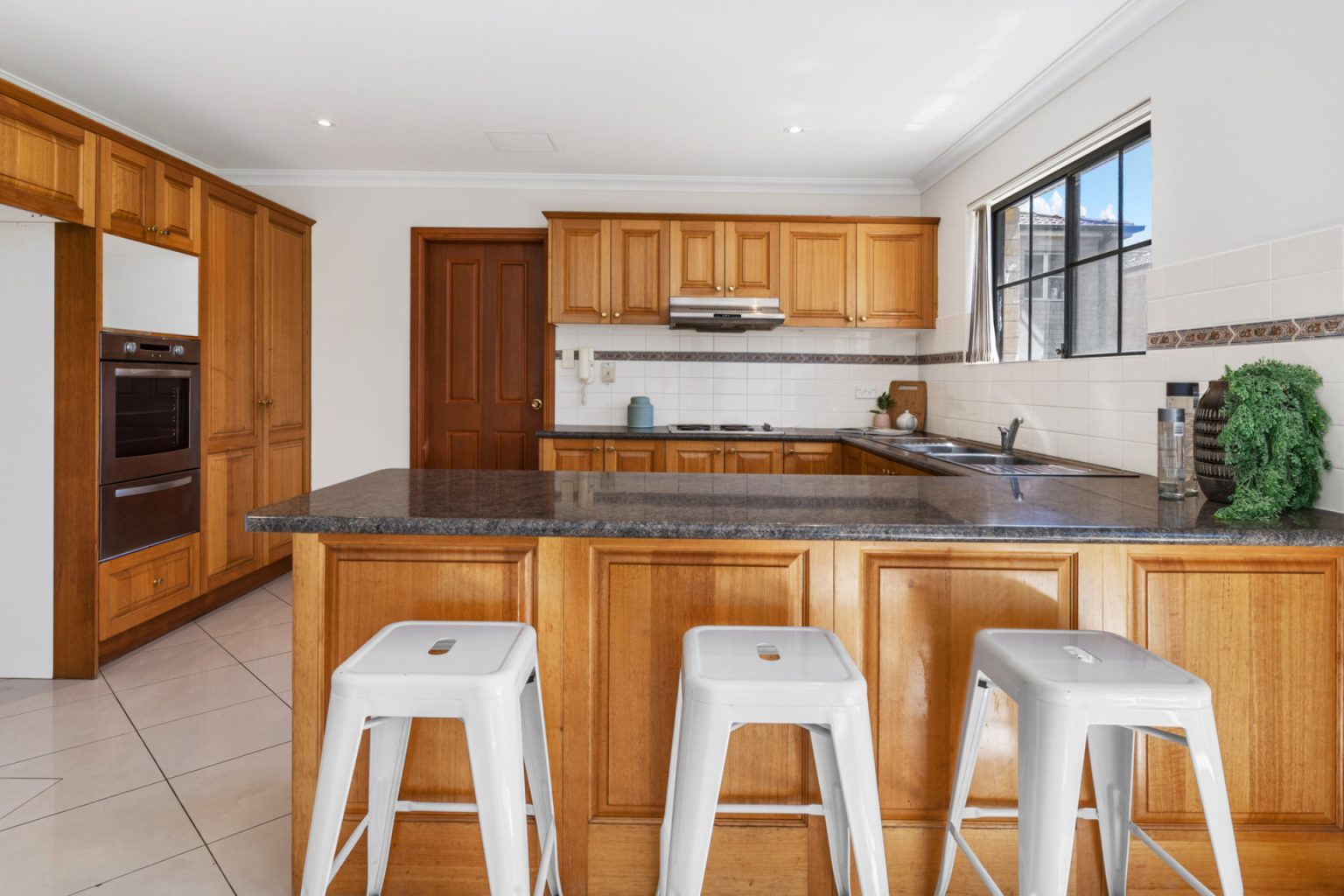 68a Hoddle Avenue, Campbelltown NSW 2560 – photo 5 of 13