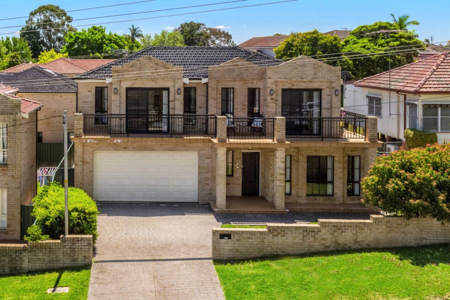 68a Hoddle Avenue, Campbelltown NSW 2560 – photo 2 of 13