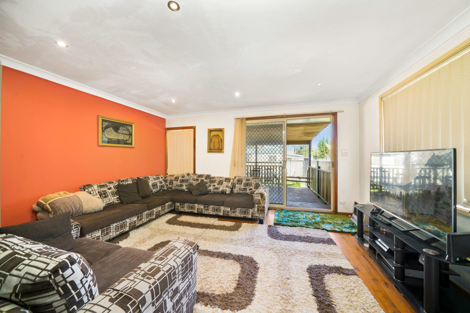 170 & 170a Elizabeth Drive, Ashcroft NSW 2168 – photo 6 of 9
