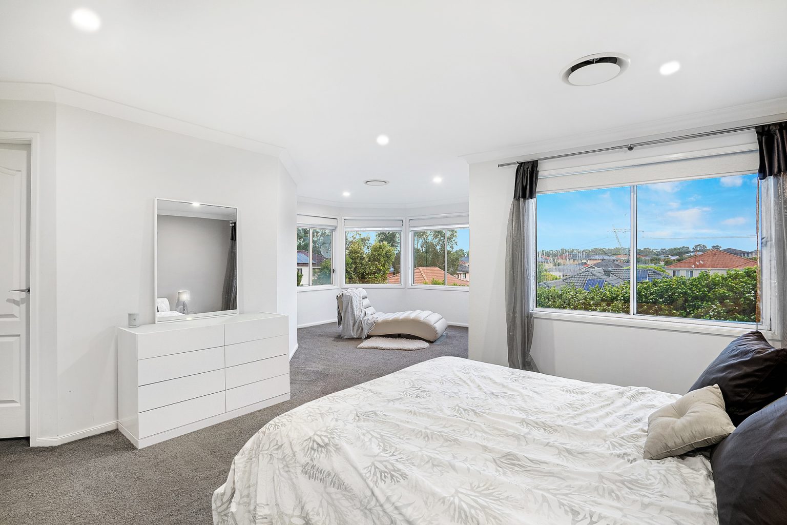 6 Padua Close, Prestons NSW 2170 – photo 6 of 10