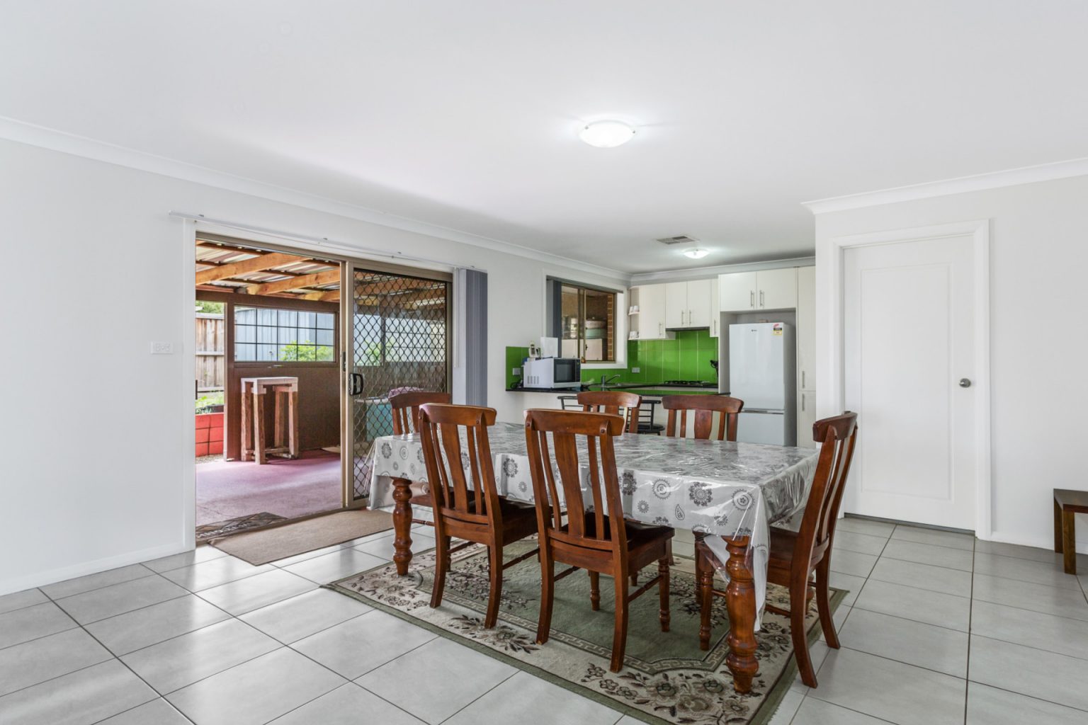 8 Weja Close, Prestons NSW 2170 – photo 4 of 10