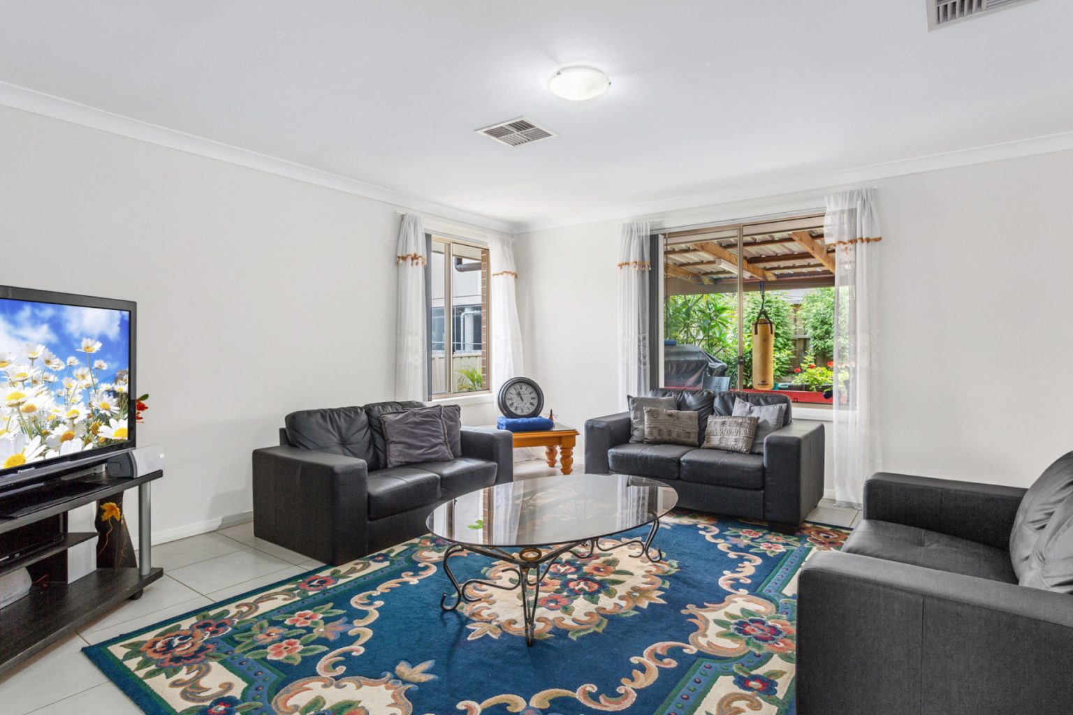 8 Weja Close, Prestons NSW 2170 – photo 3 of 10