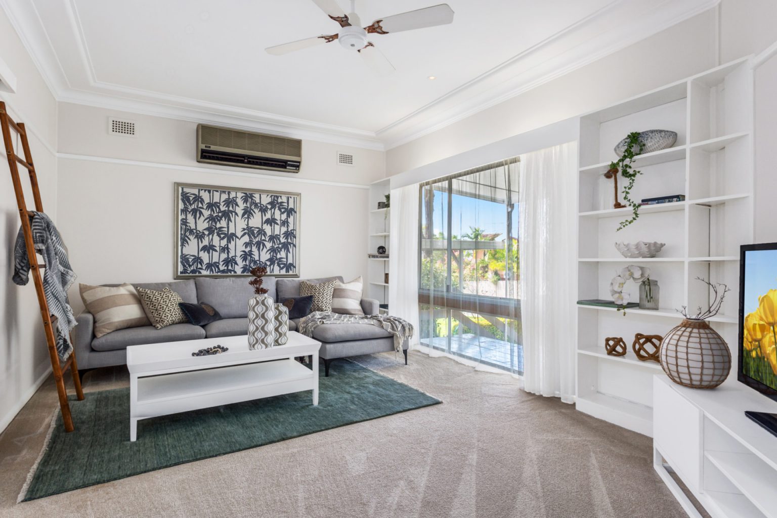 27 Tobys Boulevarde, Mount Pritchard NSW 2170 – photo 2 of 11