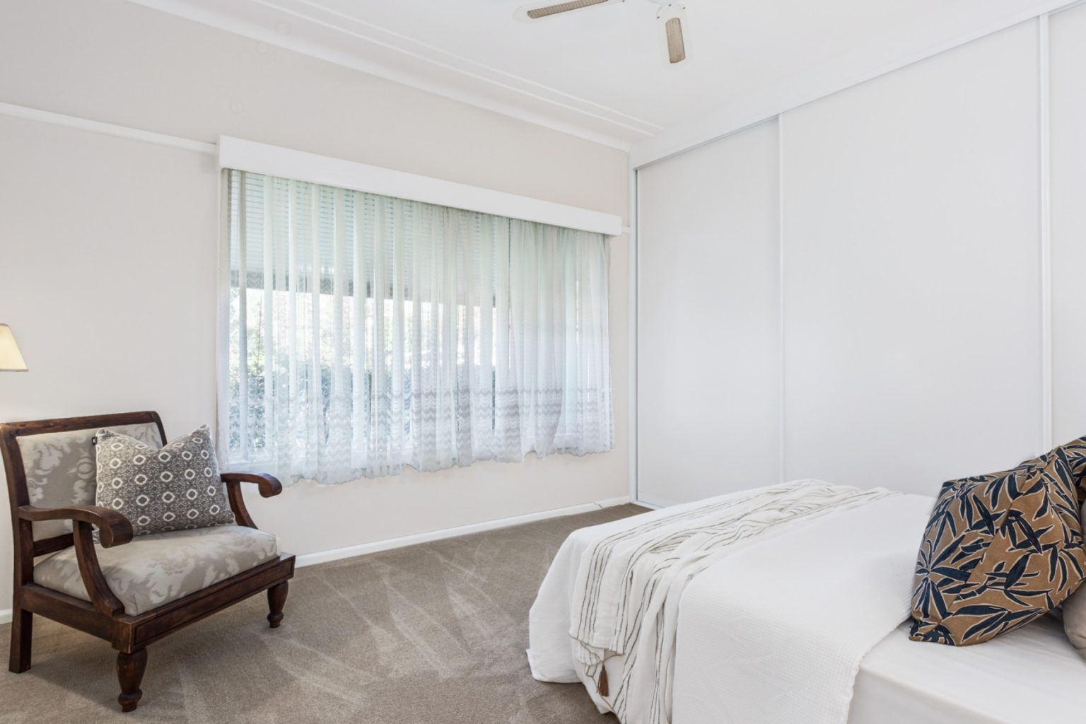 27 Tobys Boulevarde, Mount Pritchard NSW 2170 – photo 7 of 11
