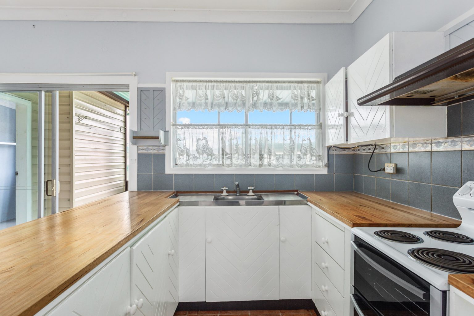 17 Rose Avenue, Mount Pritchard NSW 2170 – photo 6 of 13