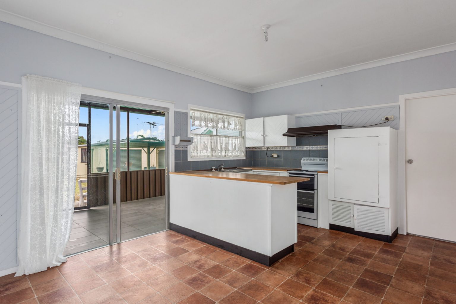 17 Rose Avenue, Mount Pritchard NSW 2170 – photo 5 of 13