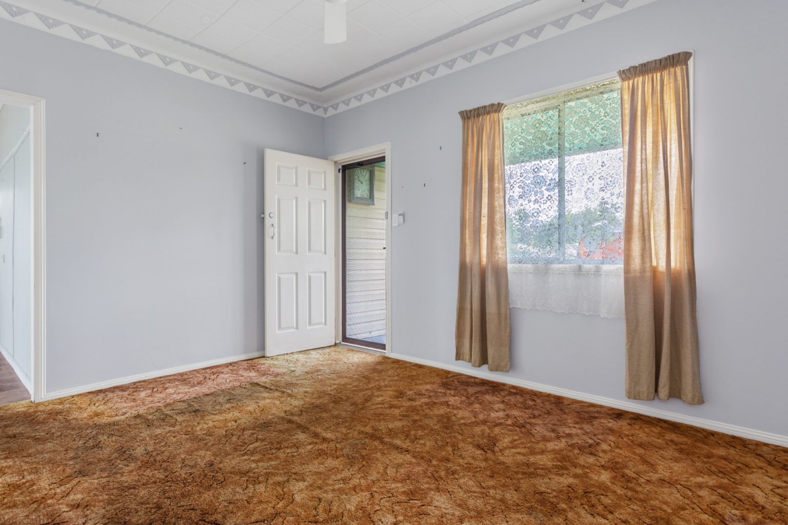 17 Rose Avenue, Mount Pritchard NSW 2170 – photo 4 of 13