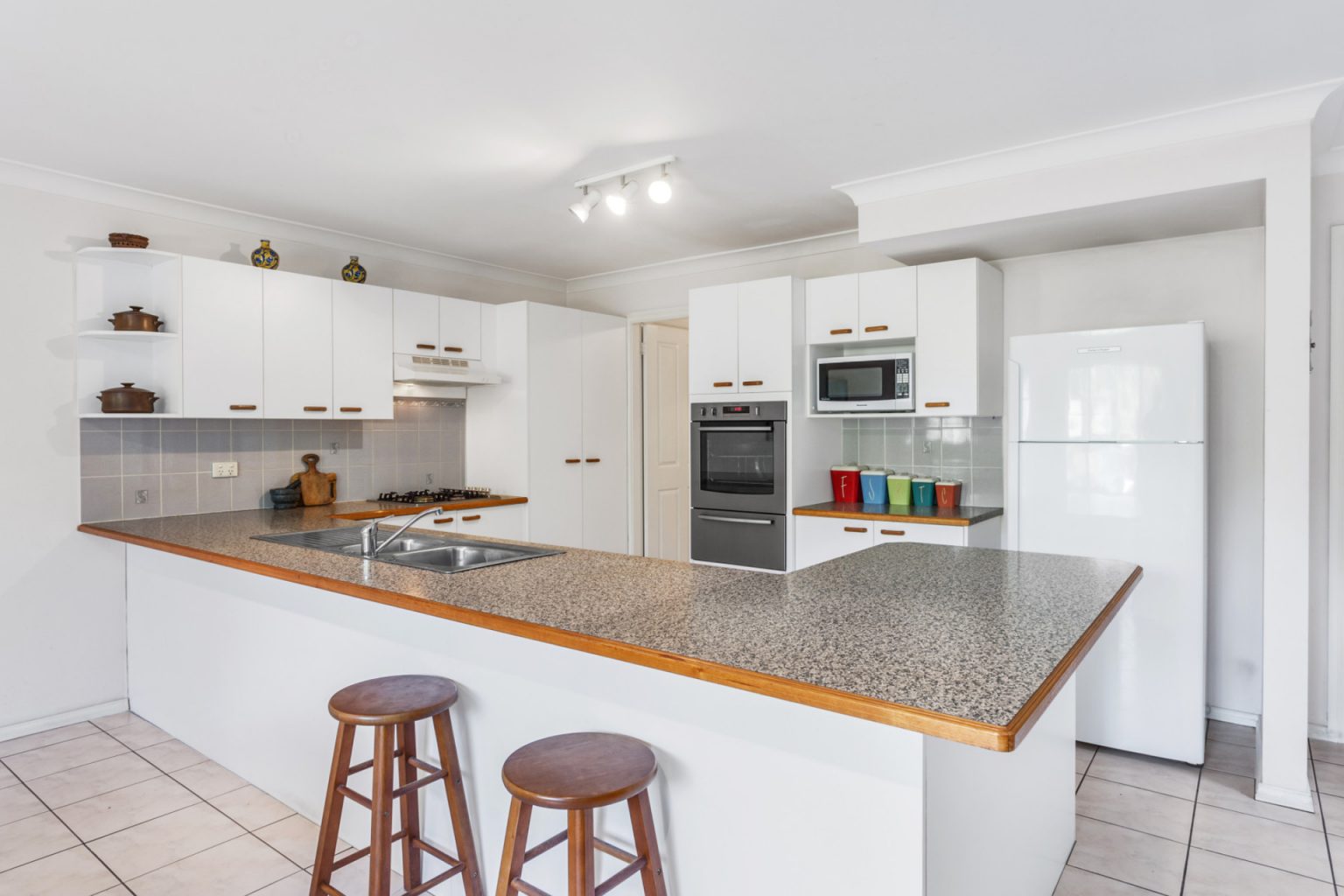 40a Castlewood Avenue, Woolooware NSW 2230 – photo 5 of 10