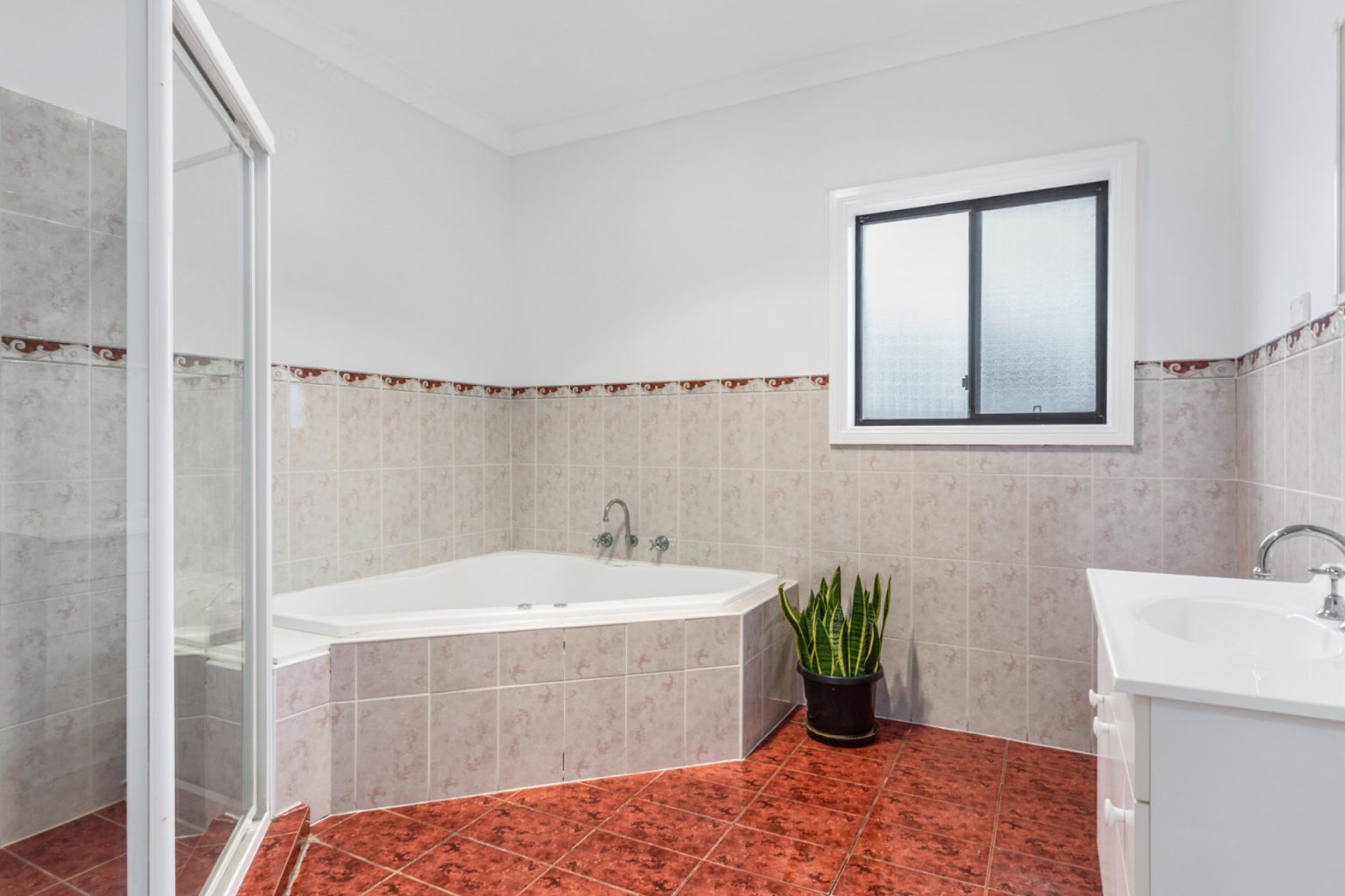 183b Whitford Road, Hinchinbrook NSW 2168 – photo 13 of 13
