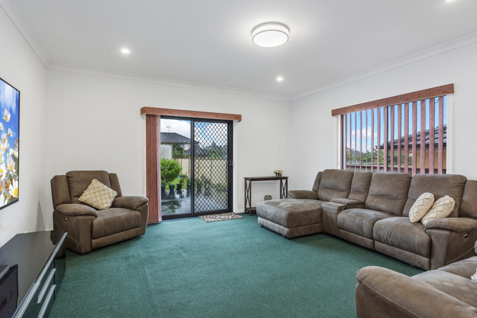 183b Whitford Road, Hinchinbrook NSW 2168 – photo 8 of 13