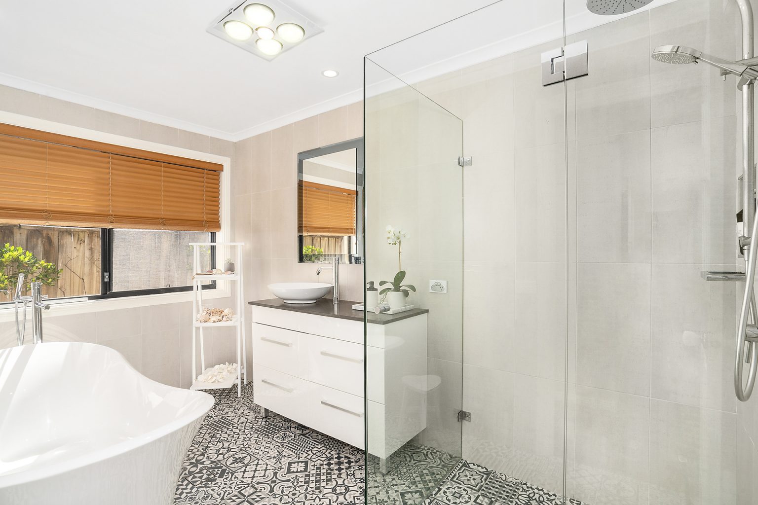 7 San Marino Drive, Prestons NSW 2170 – photo 9 of 13