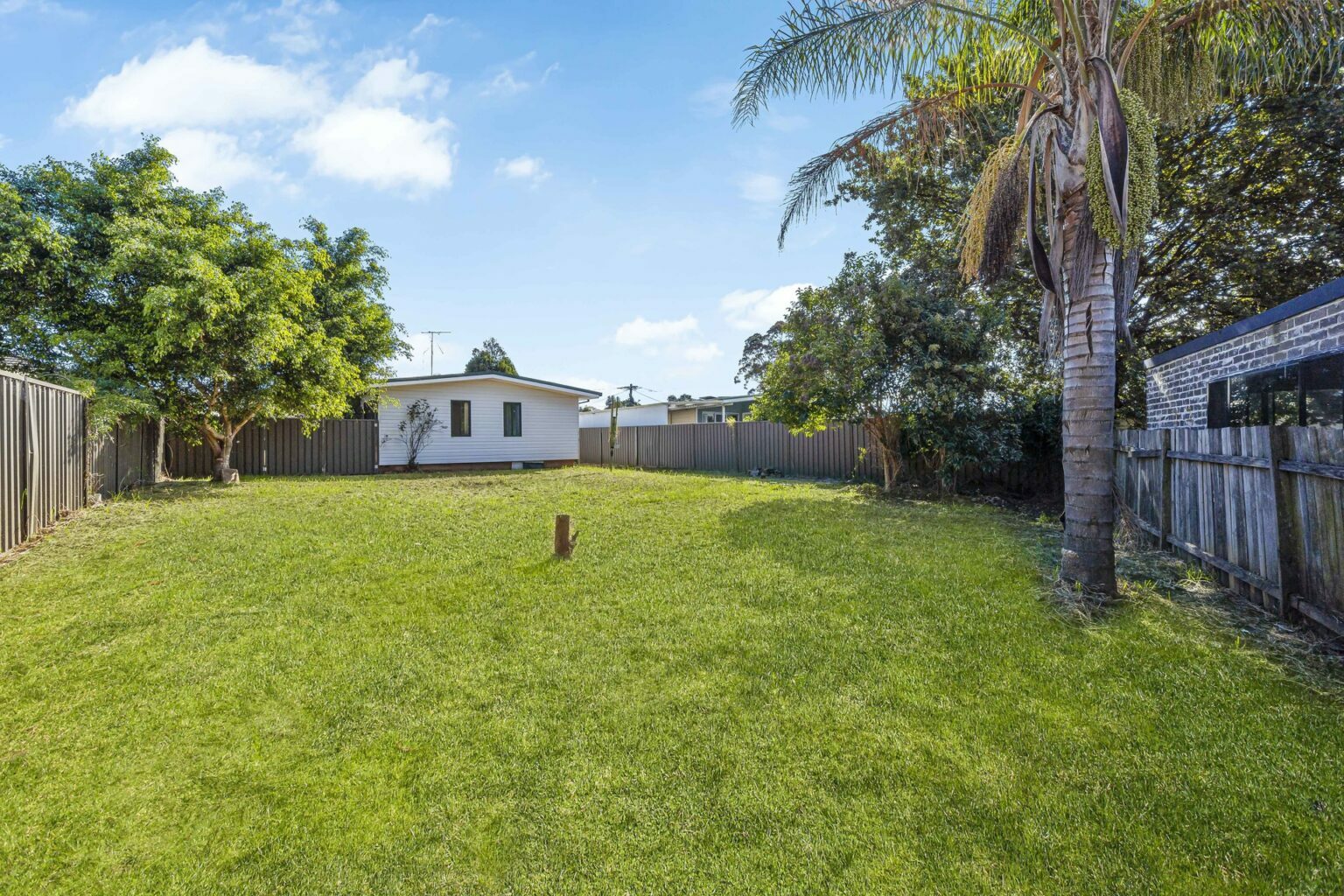 16 Wendouree Street, Busby NSW 2168 – photo 8 of 11