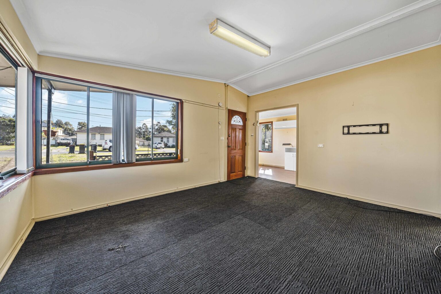 16 Wendouree Street, Busby NSW 2168 – photo 6 of 11