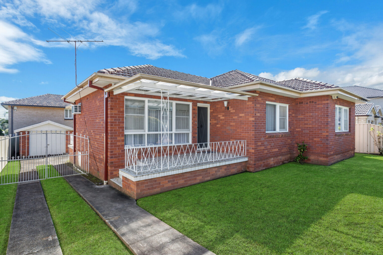 155 Meadows Road, Mount Pritchard NSW 2170 – photo 2 of 10