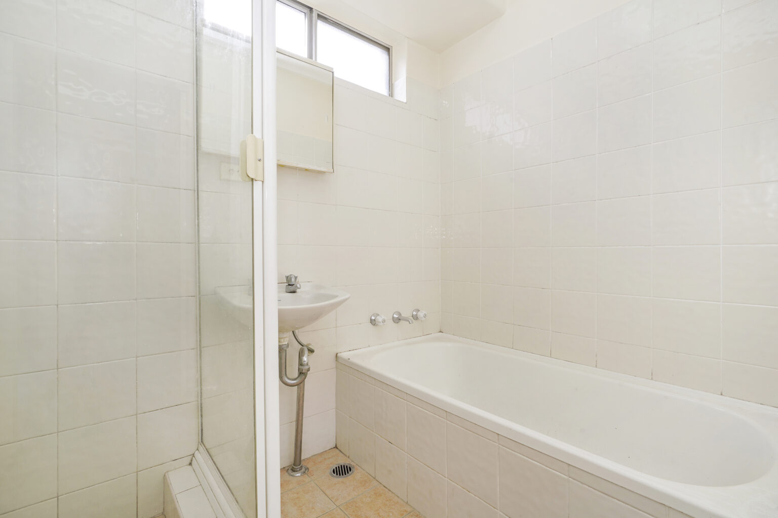 7/4 Forbes St, Warwick Farm NSW 2170 – photo 4 of 6