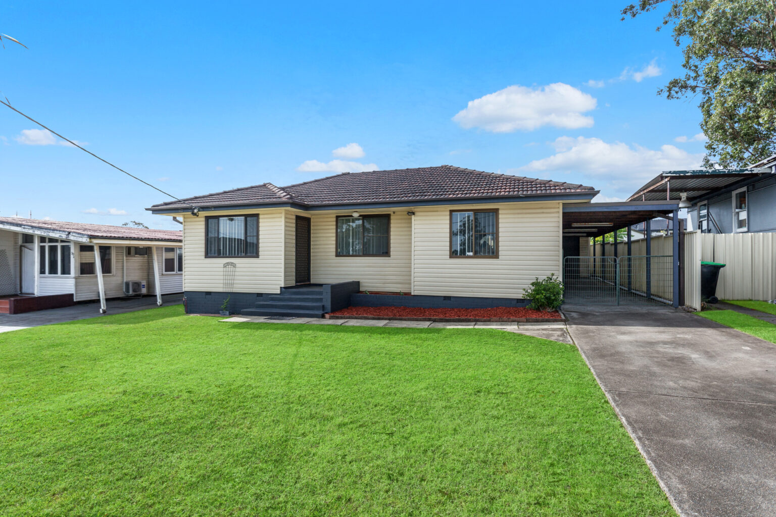 32 Trevanna Street, Busby NSW 2168 – photo 2 of 10