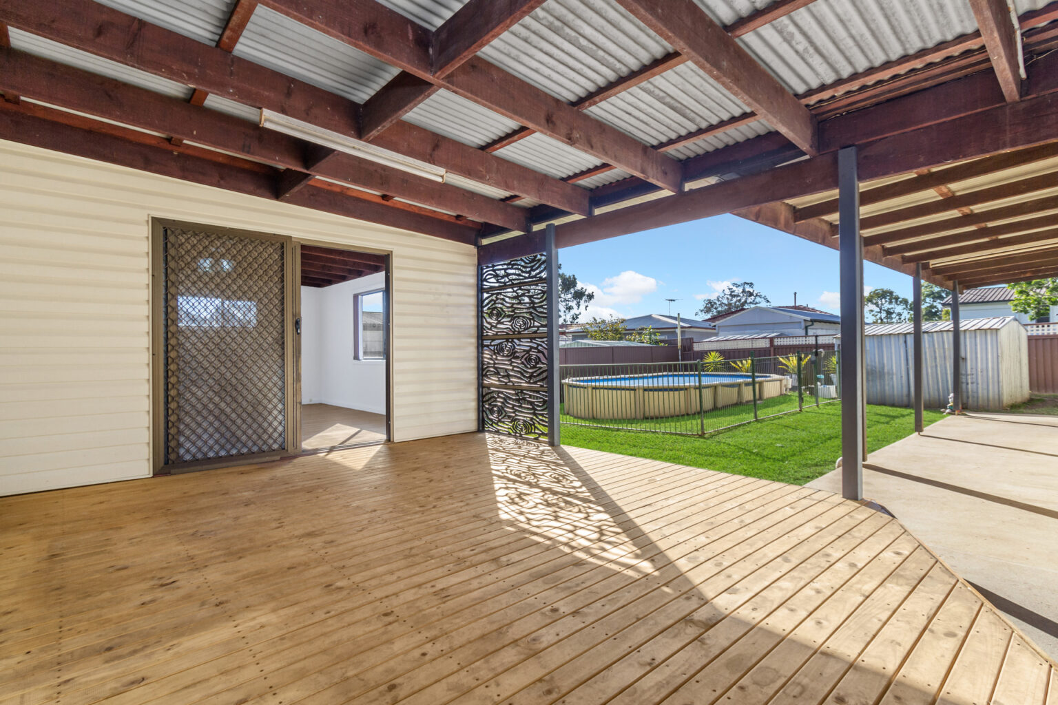 32 Trevanna Street, Busby NSW 2168 – photo 9 of 10
