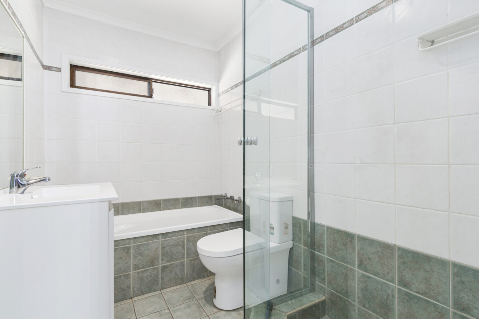 32 Trevanna Street, Busby NSW 2168 – photo 7 of 10