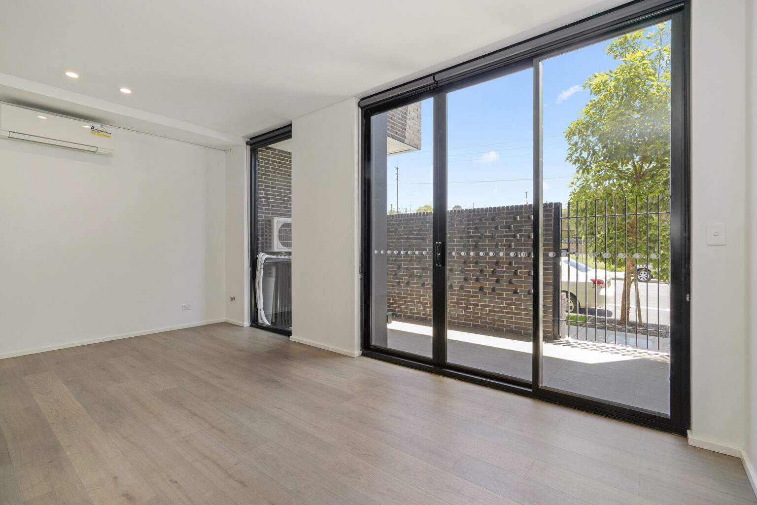 3/28 Shepherd St, Liverpool NSW 2170 – photo 2 of 8