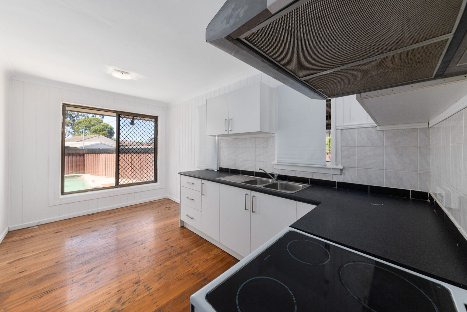56 Mawson Dr, Cartwright NSW 2168 – photo 2 of 8