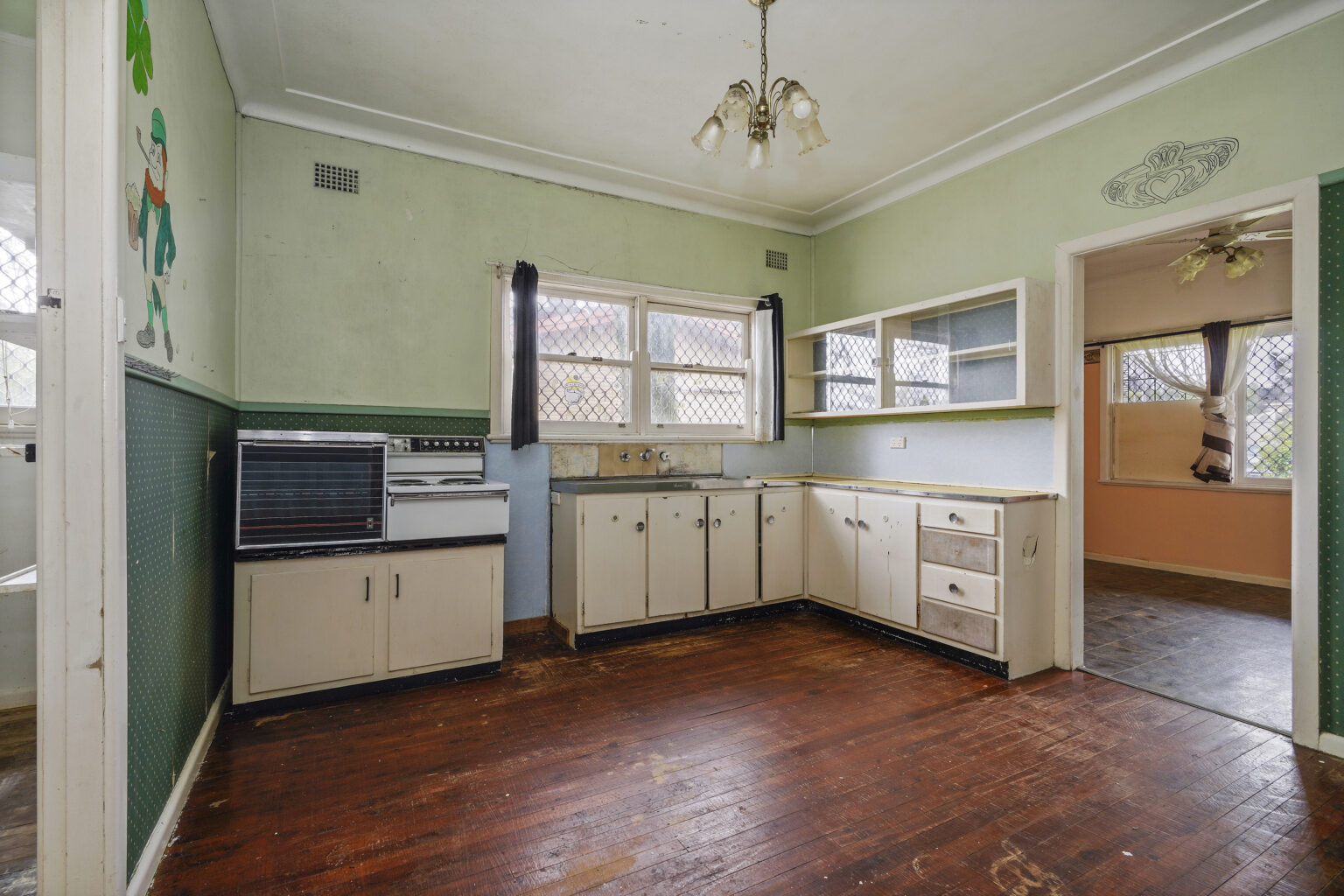 43 Surrey St, Minto NSW 2566