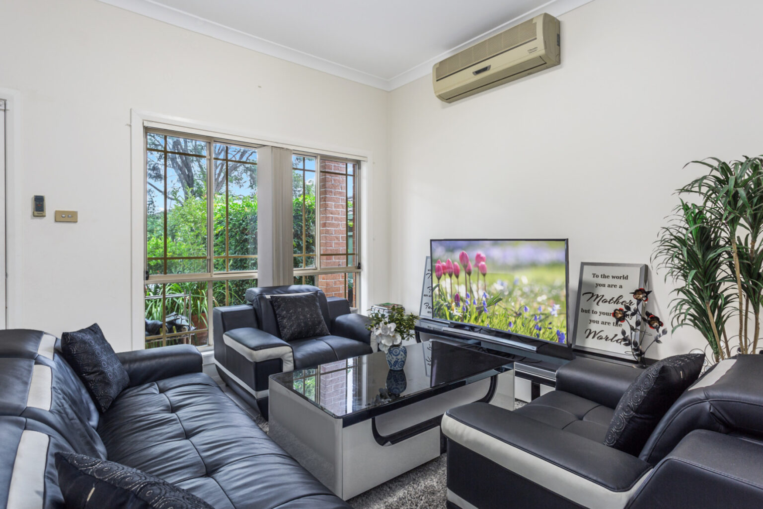 4/10 Yerona Street, Prestons NSW 2170 – photo 2 of 7