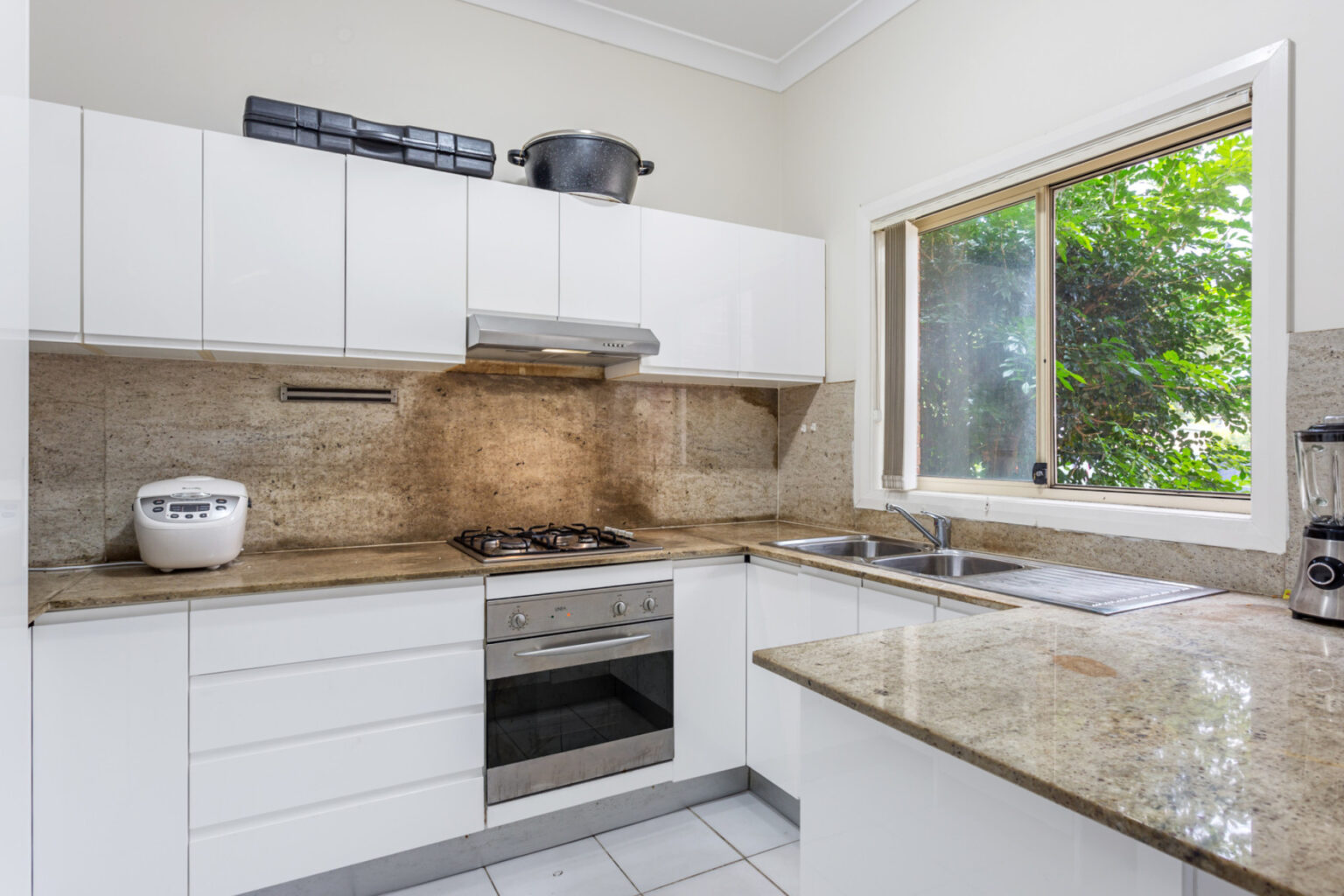 4/10 Yerona Street, Prestons NSW 2170 – photo 4 of 7