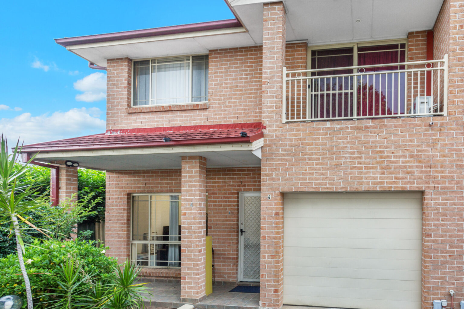 4/10 Yerona Street, Prestons NSW 2170