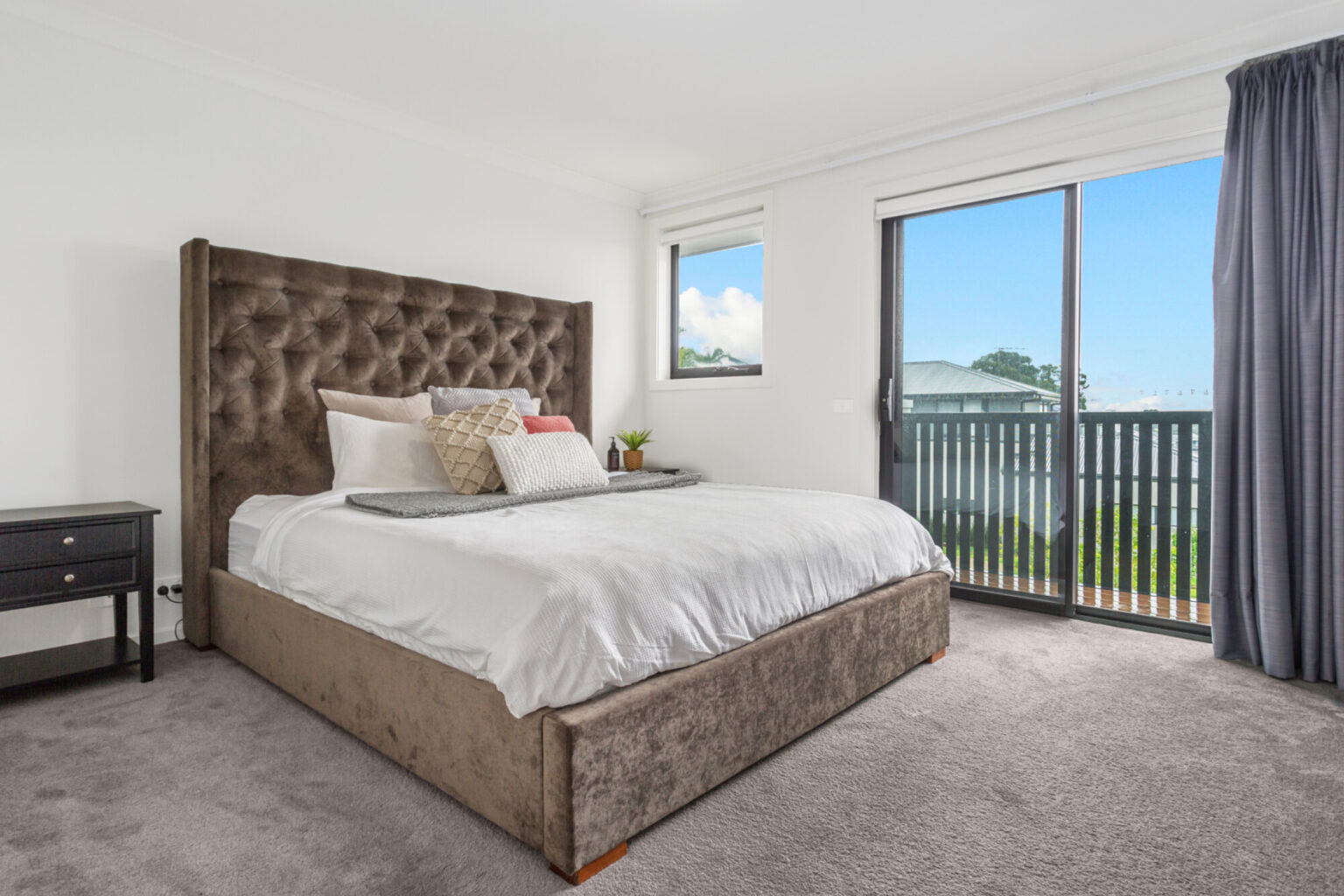 82 Hennessy Avenue, Moorebank NSW 2170 – photo 5 of 10