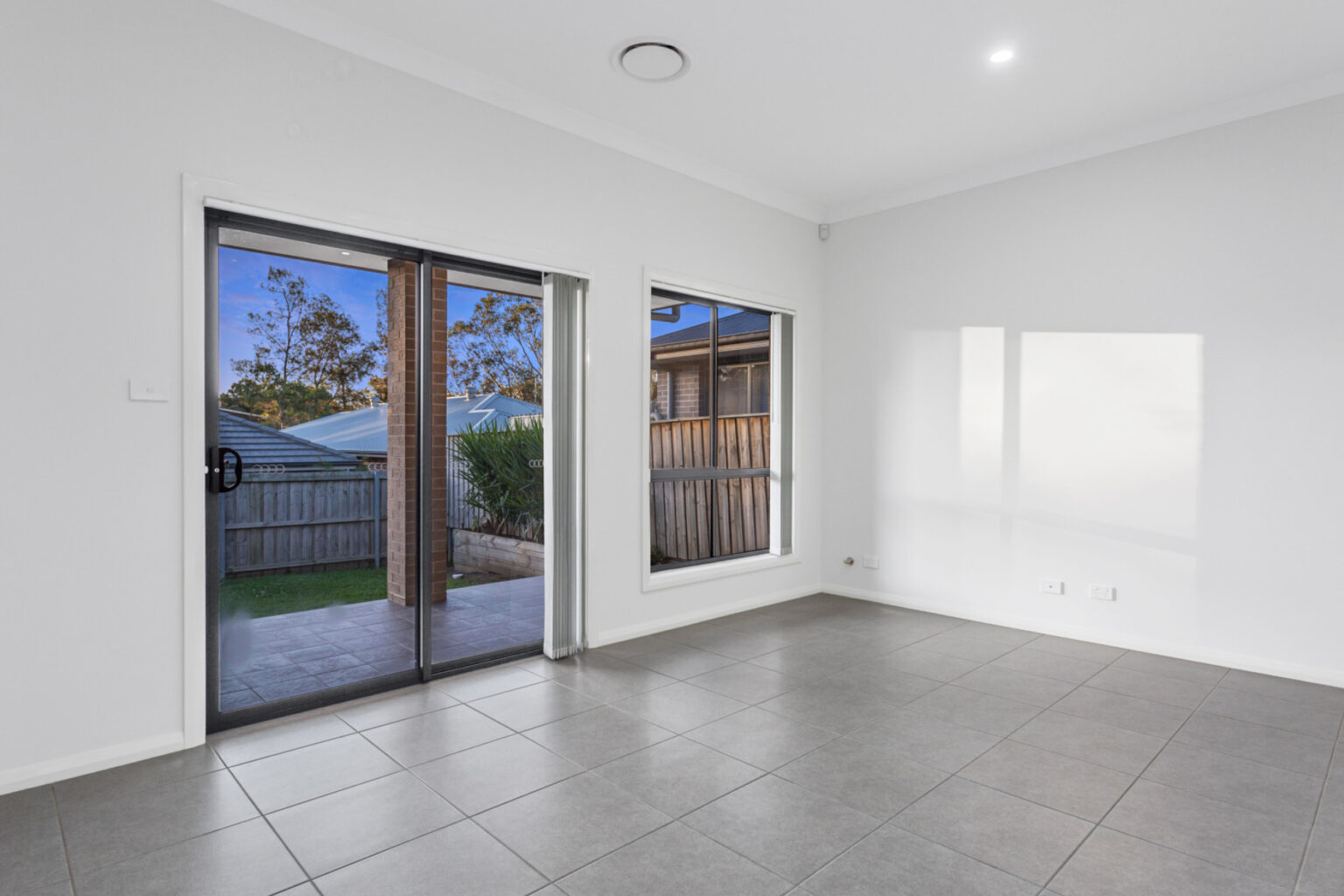 54 Wheatley Drive, Airds NSW 2560 – photo 5 of 10