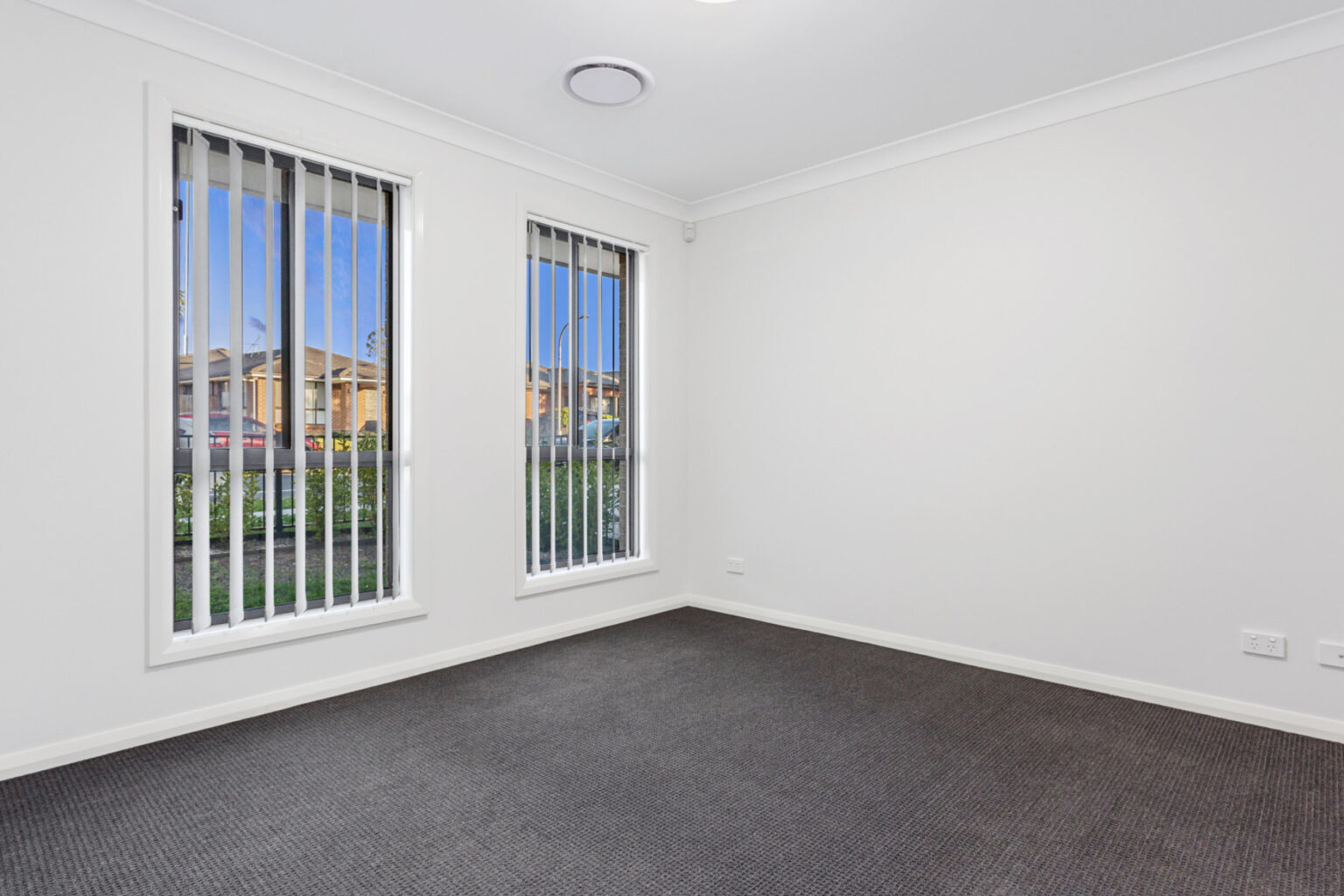 54 Wheatley Drive, Airds NSW 2560 – photo 6 of 10