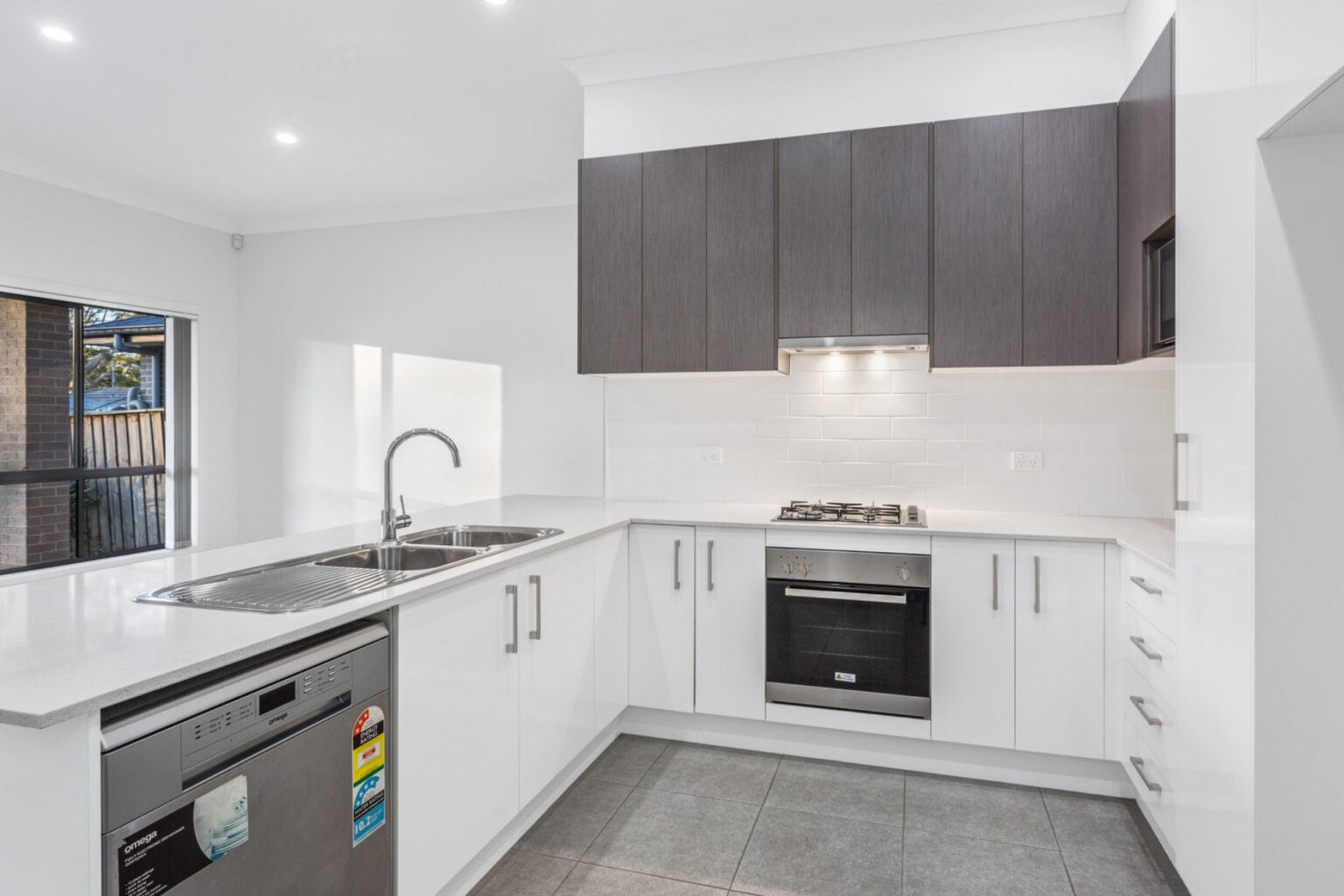 54 Wheatley Drive, Airds NSW 2560 – photo 4 of 10