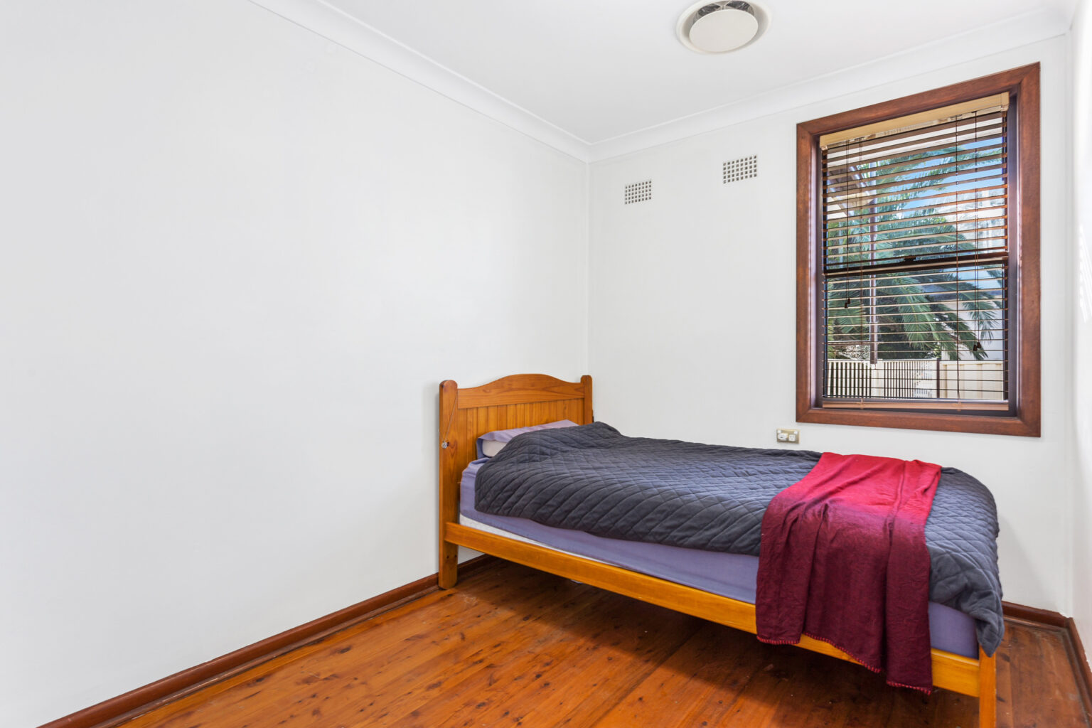 52 Sheriff Street, Ashcroft NSW 2168 – photo 7 of 11