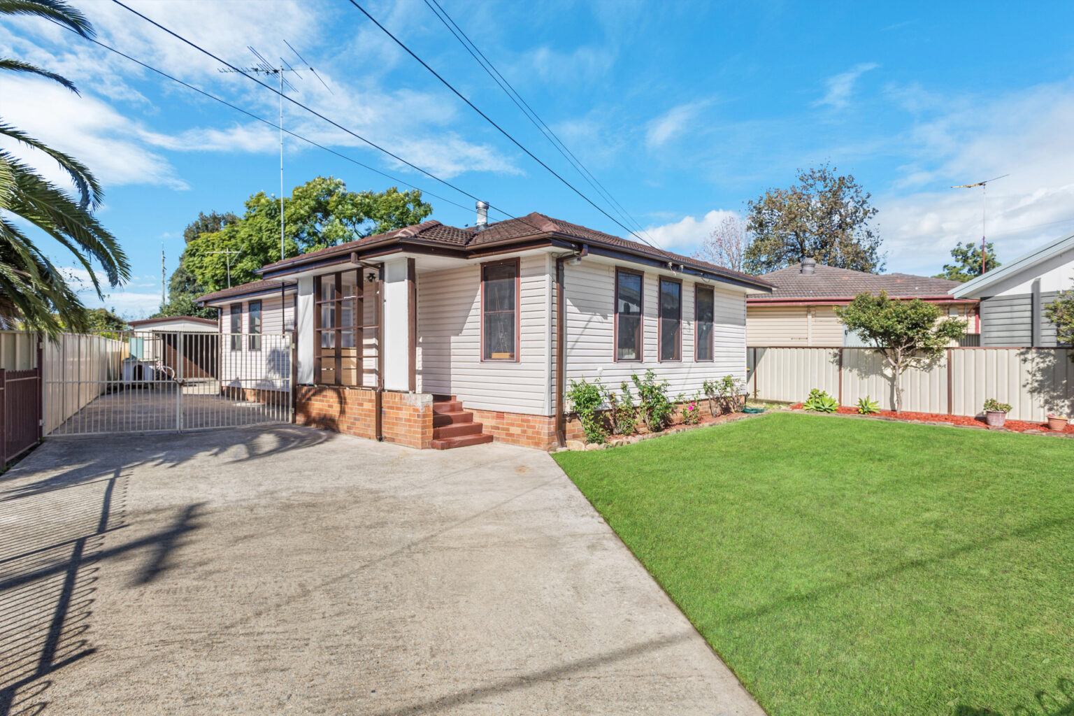 52 Sheriff Street, Ashcroft NSW 2168 – photo 2 of 11
