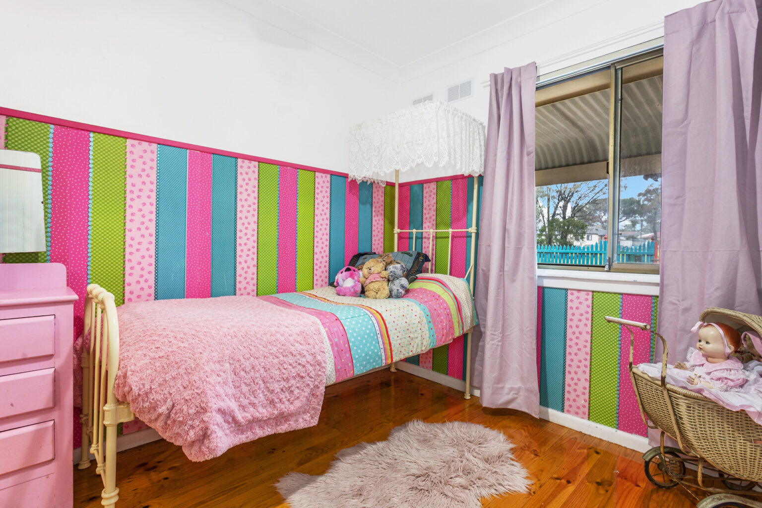 27 Kaluga Street, Busby NSW 2168 – photo 5 of 13