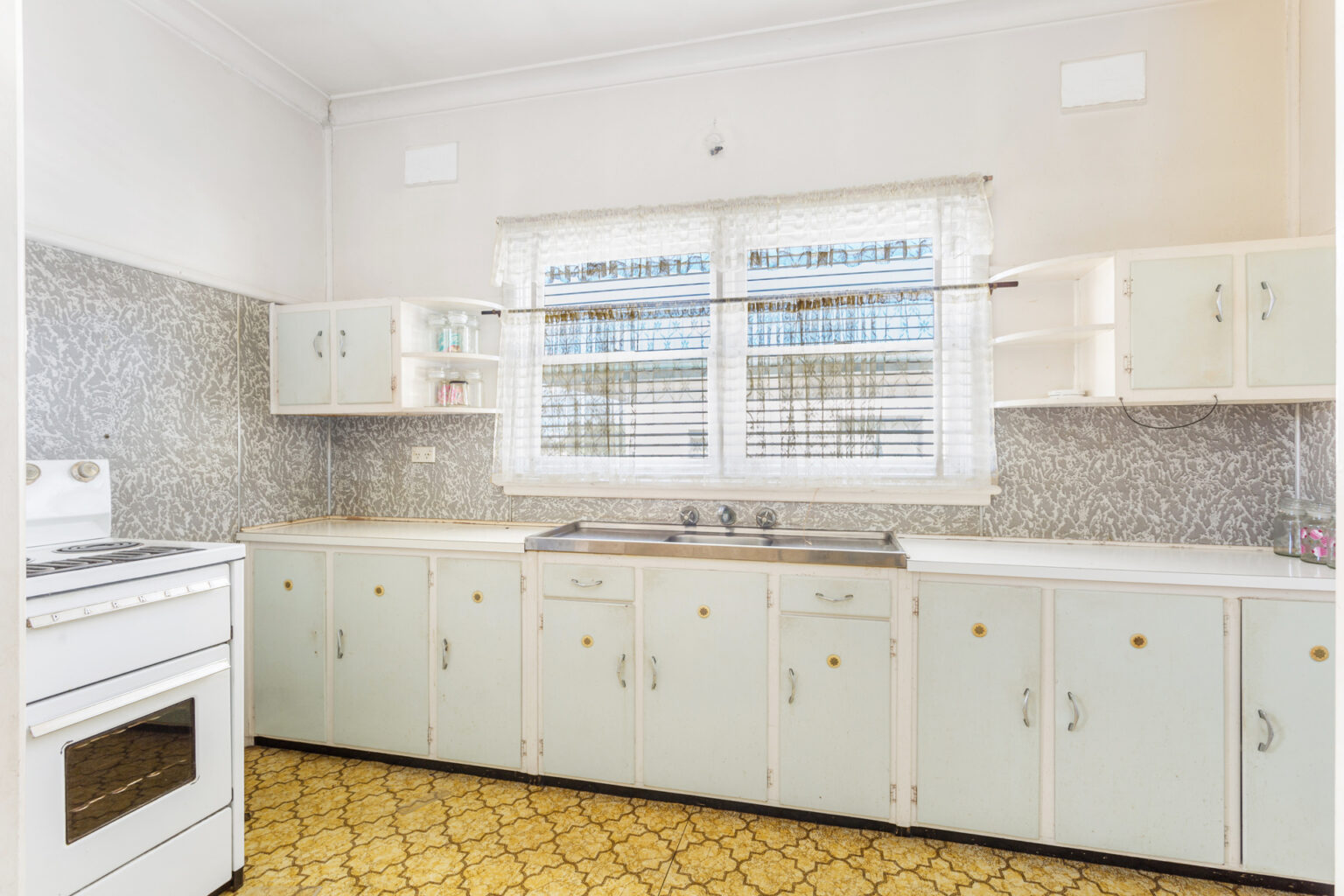 15 Tobys Boulevard, Mount Pritchard NSW 2170 – photo 4 of 9