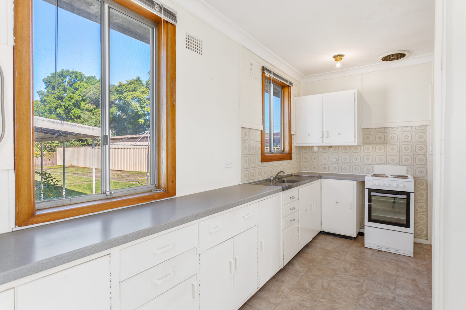 50 Sheriff Street, Ashcroft NSW 2168 – photo 10 of 13